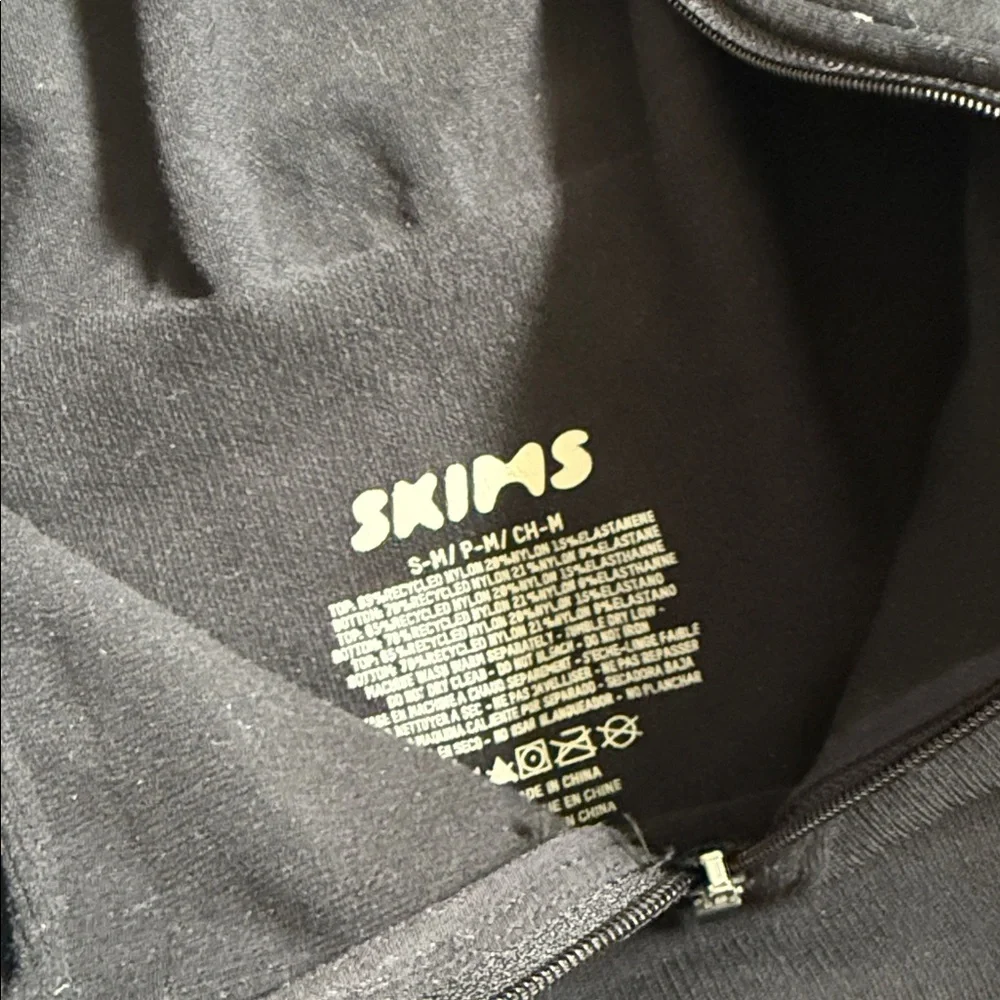 Skims Mid Thigh Romper Onesie - Picture 7 of 10